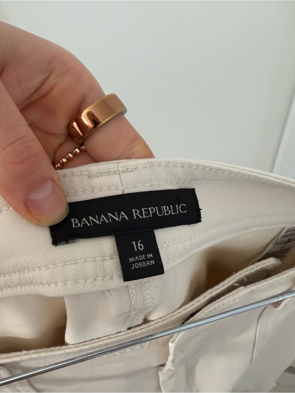 Banana Republic Cream High Waist Tapered Cargo Pants Sz 16 Jersey Knit Travel - Picture 12 of 14